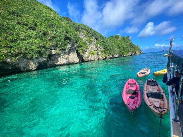 青の洞窟 シュノーケリング カヤック グラスボート