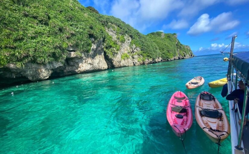 青の洞窟　シュノーケリング　カヤック　グラスボート