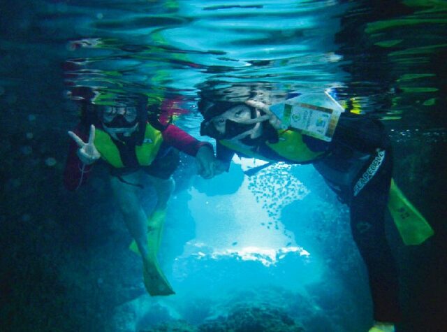 青の洞窟 シュノーケリング